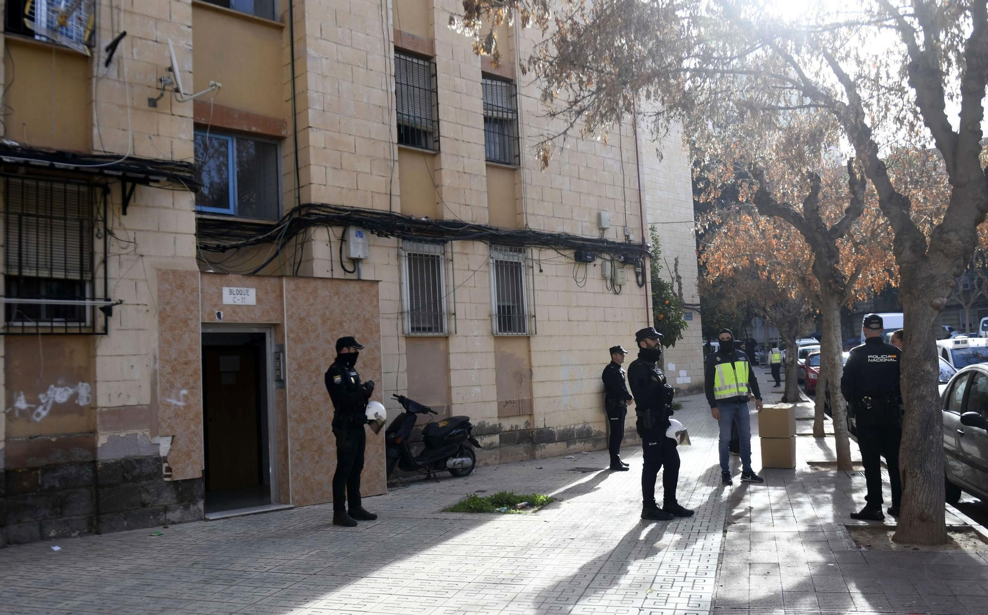 La redada contra el narcotráfico en el Polígono de La Paz, en imágenes
