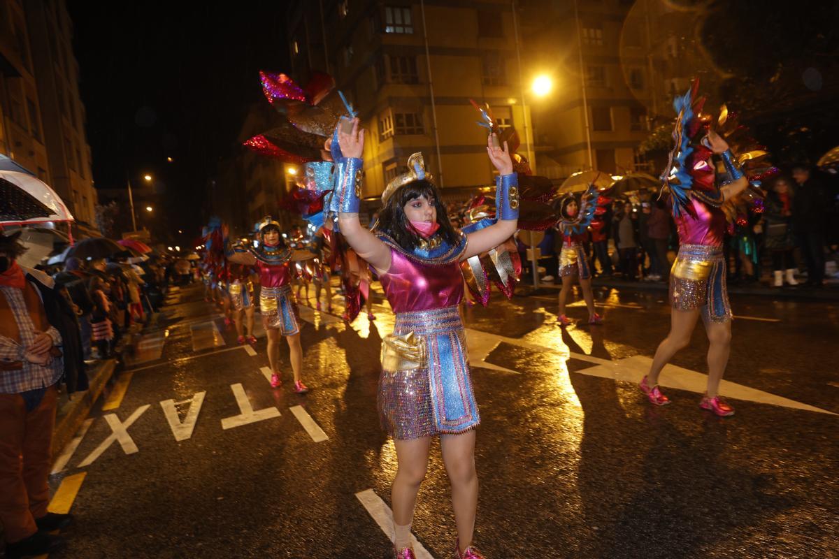 EN IMÁGENES: Así fue el desfile de carnaval por las calles de Mieres