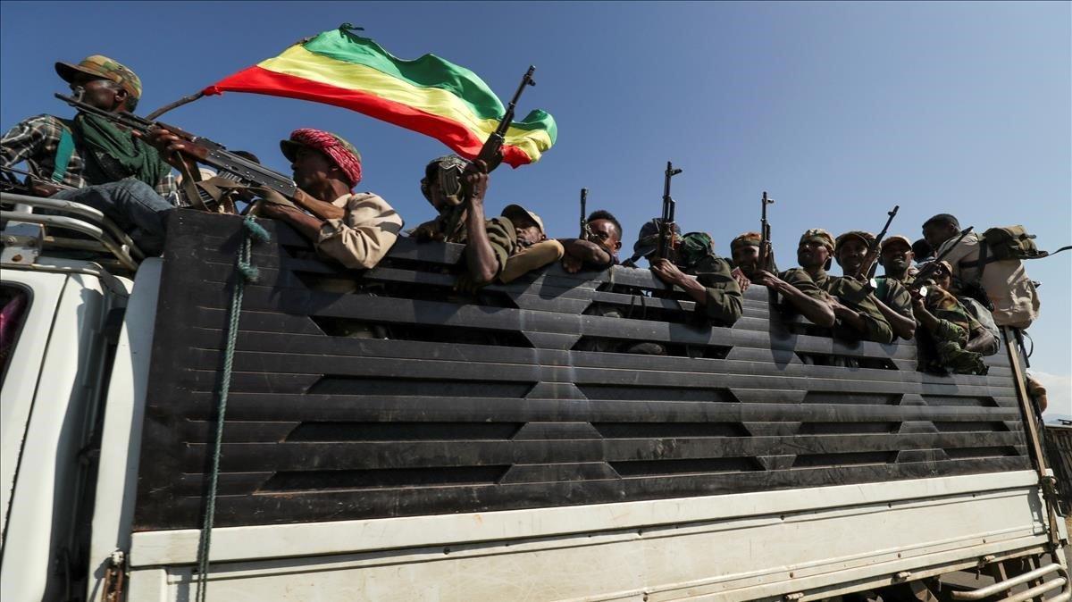 zentauroepp55844203 file photo  members of amhara region militias ride on their 201113151013