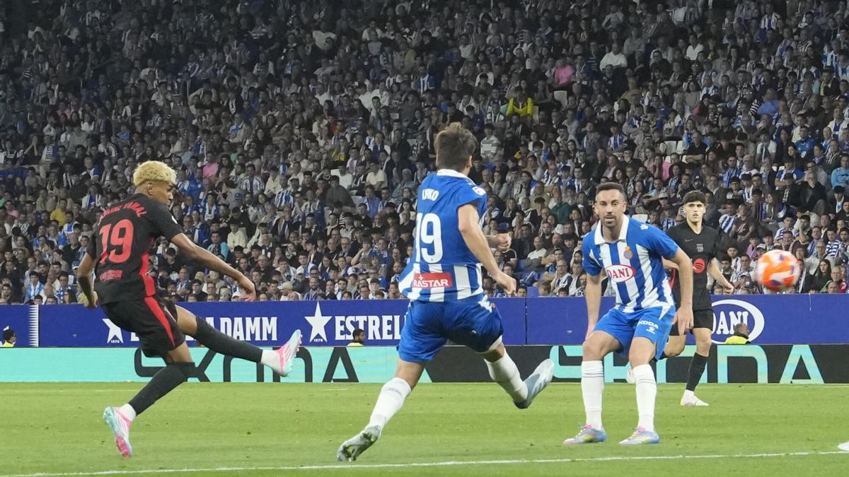 Lamine Yamal y Mariona Caldentey, candidatos a los premios Puskas y Marta por el mejor gol
