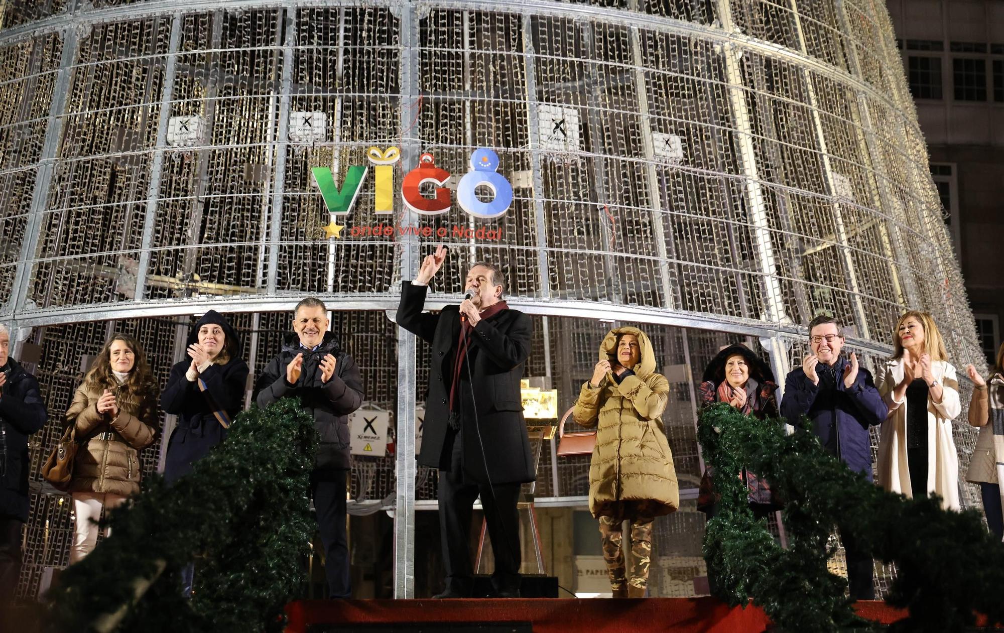 ¡Y la Navidad llegó a su fin! Así fue el acto de apagado de luces