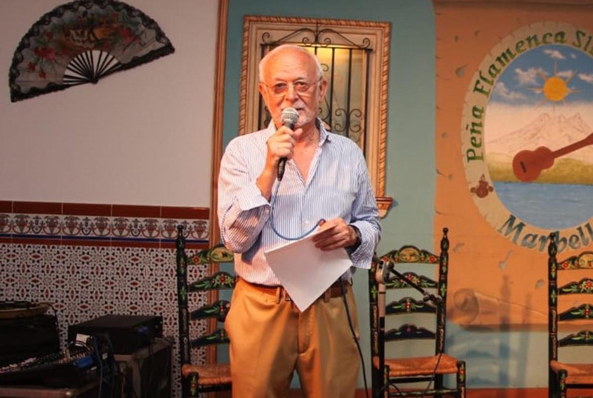 Juan Recio, en una intervención en la peña flamenca Sierra Blanca, que preside.