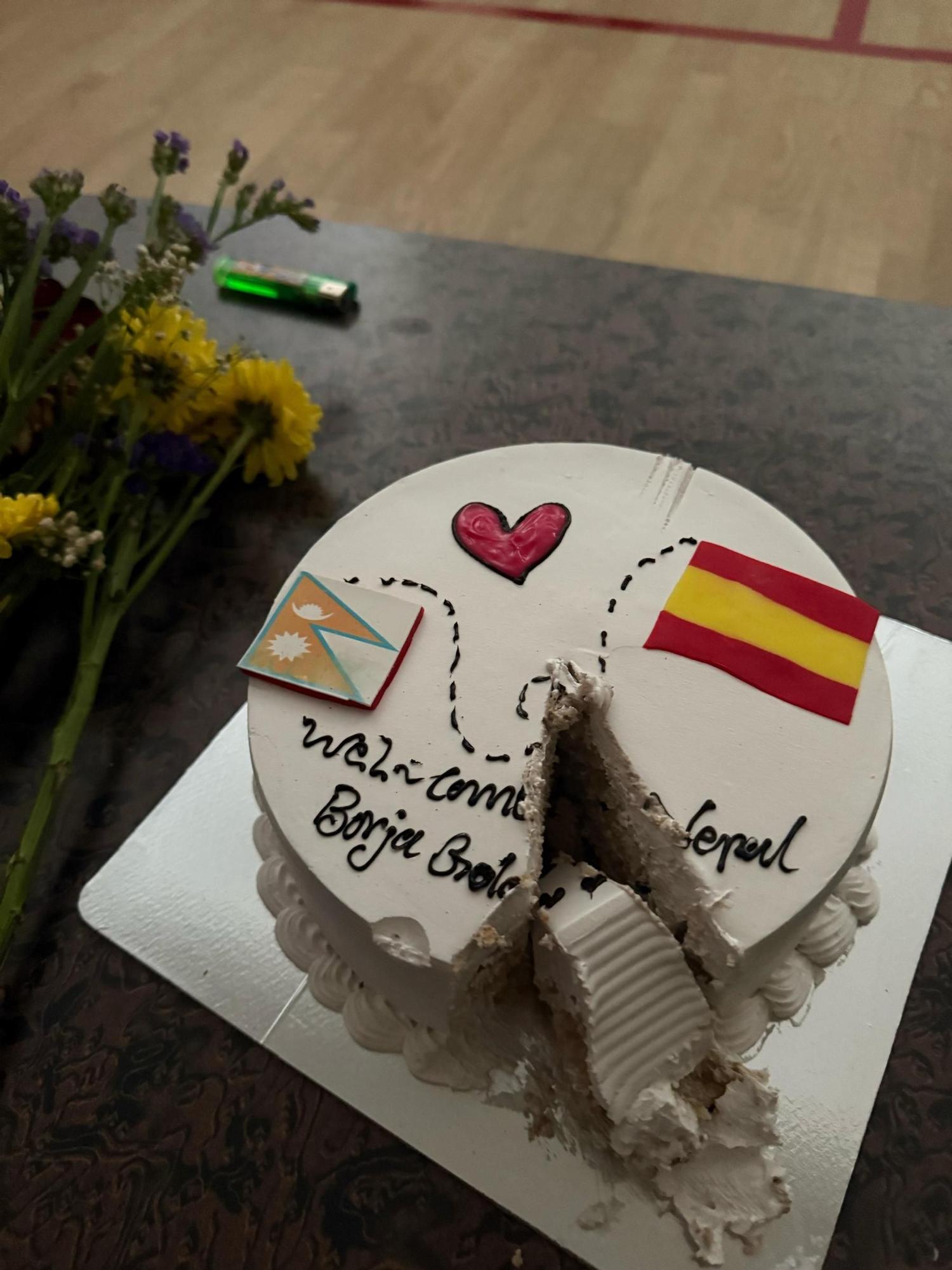 Borja Golán en Katmandú, donde está impartiendo clases de squash a jóvenes con pocos recursos de la mano de SOS Nepal