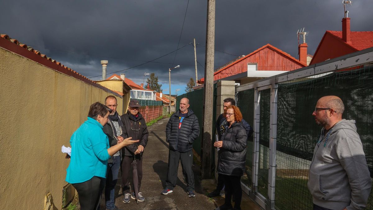 Vecinos de Sobradelo protestan por la falta de fibra en el barrio
