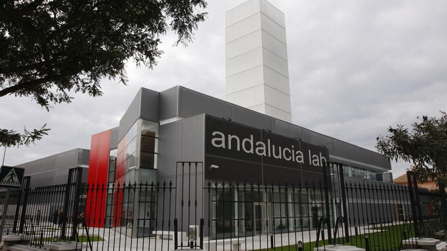 Una vista de la fachada del edificio de Andalucía Lab.