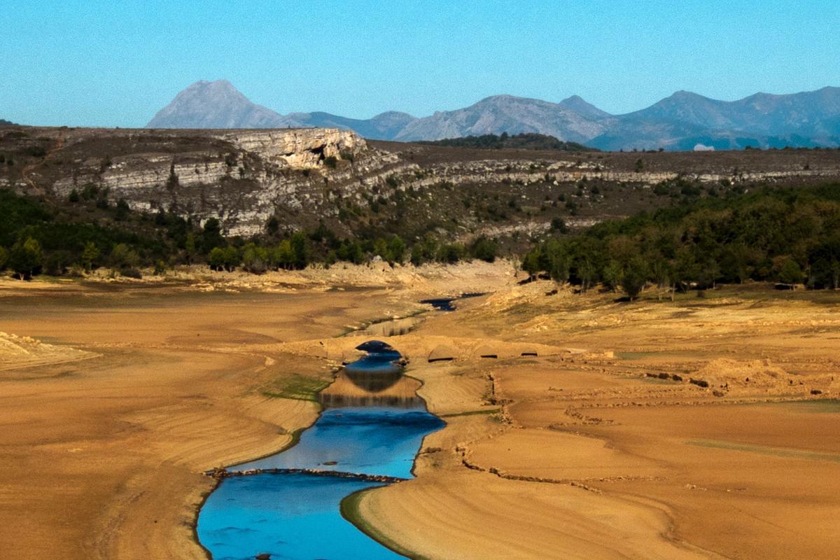 El puente de Villanueva del río Pisuerga