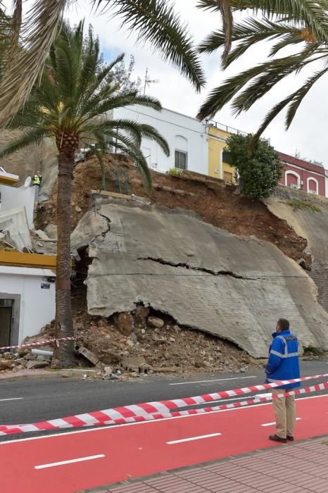 11-04-2019 LAS PALMAS DE GRAN CANARIA. Derrumbe en Paseo de Chill  | 11/04/2019 | Fotógrafo: Andrés Cruz