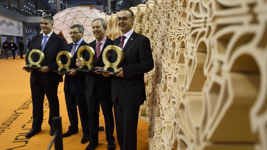 Vidres, Vernís, EFI Cretaprint y Bouquet Ceramic se alzan con el Alfa de Oro