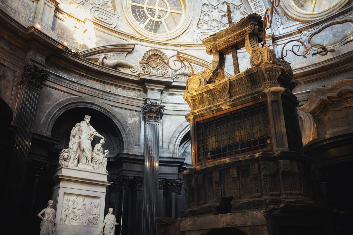 Vista de la Capilla Santa del Sudario dentro de la Catedral de Turín