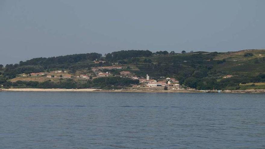 Una vista de la isla de Ons, que forma parte del Parque Nacional Illas Atlánticas. // Gonzalo Núñez