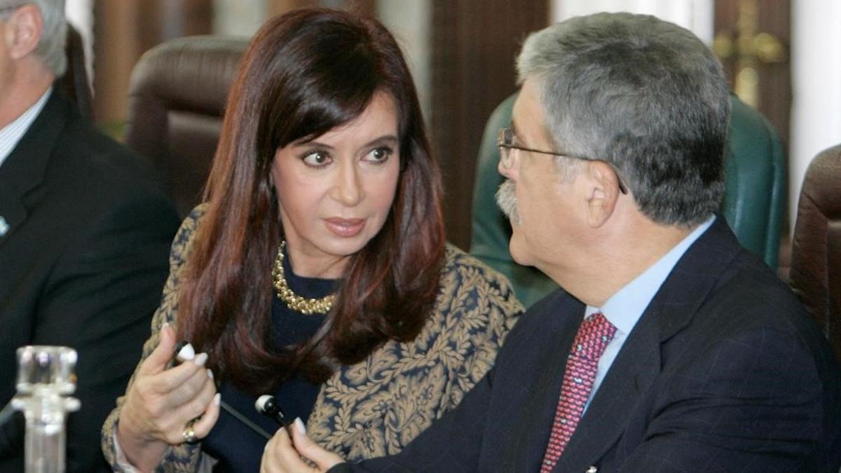 El ministro 'kirchnerista' detenido, Julio de Vido, con Cristina Fernández de Kirchner.