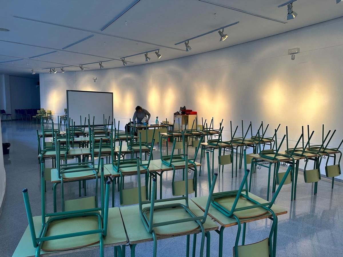 Primer día de clase en la Casa de Cultura de 150 alumnos del colegio Altamira de El Campello