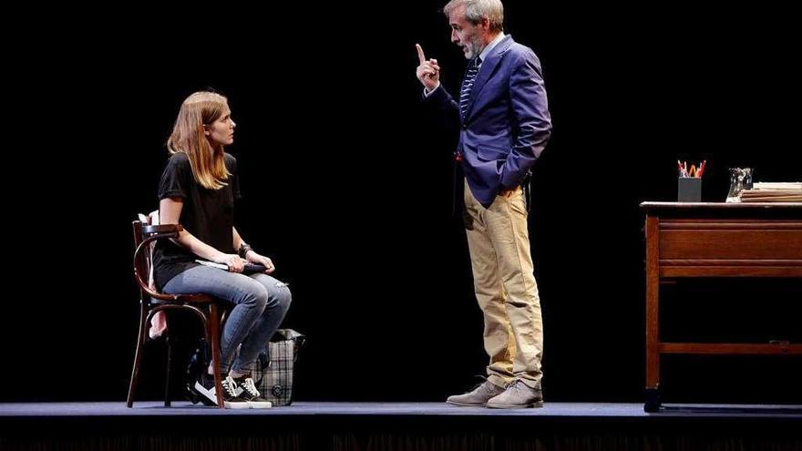 Natalia Sánchez y Fernando Guillén Cuervo en un momento de la obra.