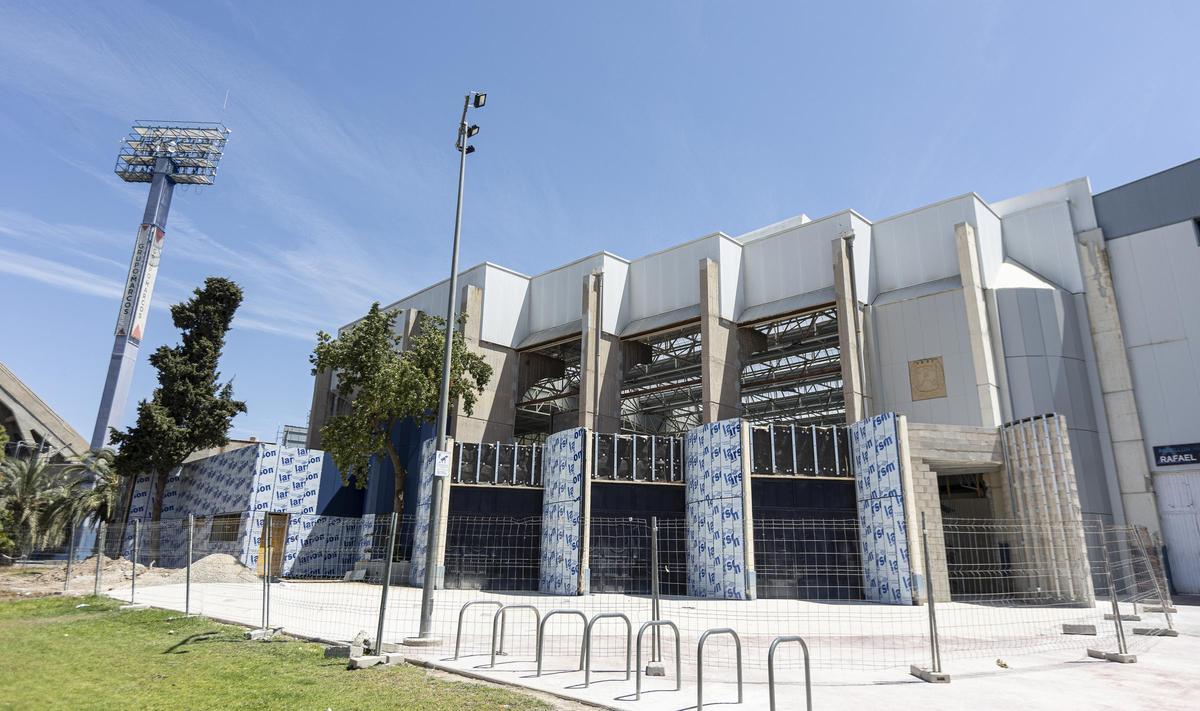 El Pitiu Rochel, con las obras inacabadas este martes.