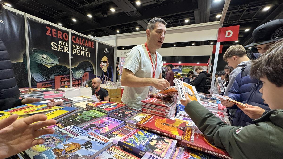 Colaboracionistas del Tercer Reich e ideólogos antisemitas se cuelan en la Feria del Libro de Roma con el aval del Gobierno de Meloni Colaboracionistas del Tercer Reich e ideólogos antisemitas se cuelan en la Feria del Libro de Roma con el aval del Gobierno de Meloni