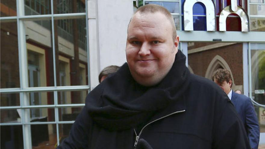 Kim Dotcom a su salida de la cárcel el verano pasado