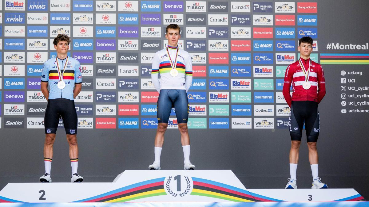 Benjamín Noval, en lo alto del podio de los Mundiales de Ciclismo en Canadá