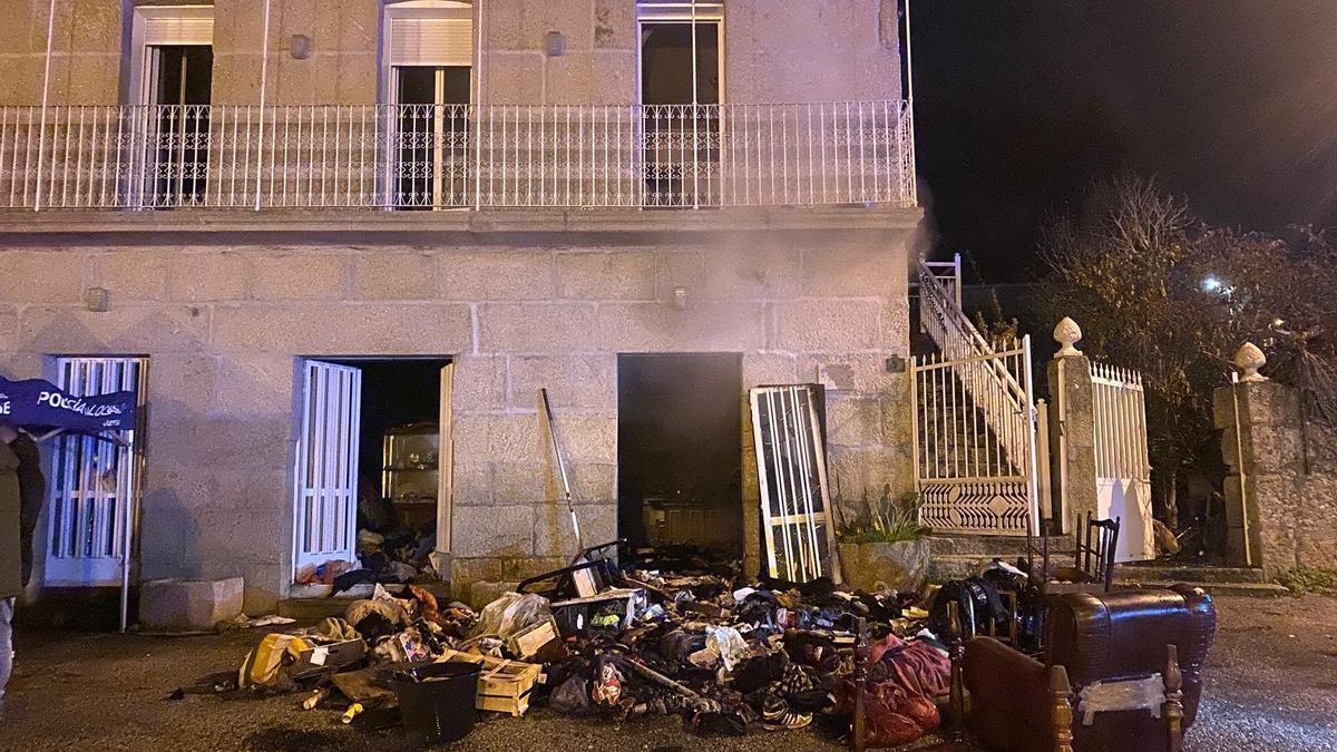 La vivienda de Quintela donde falleció una mujer de 42 años a causa de un incendio.