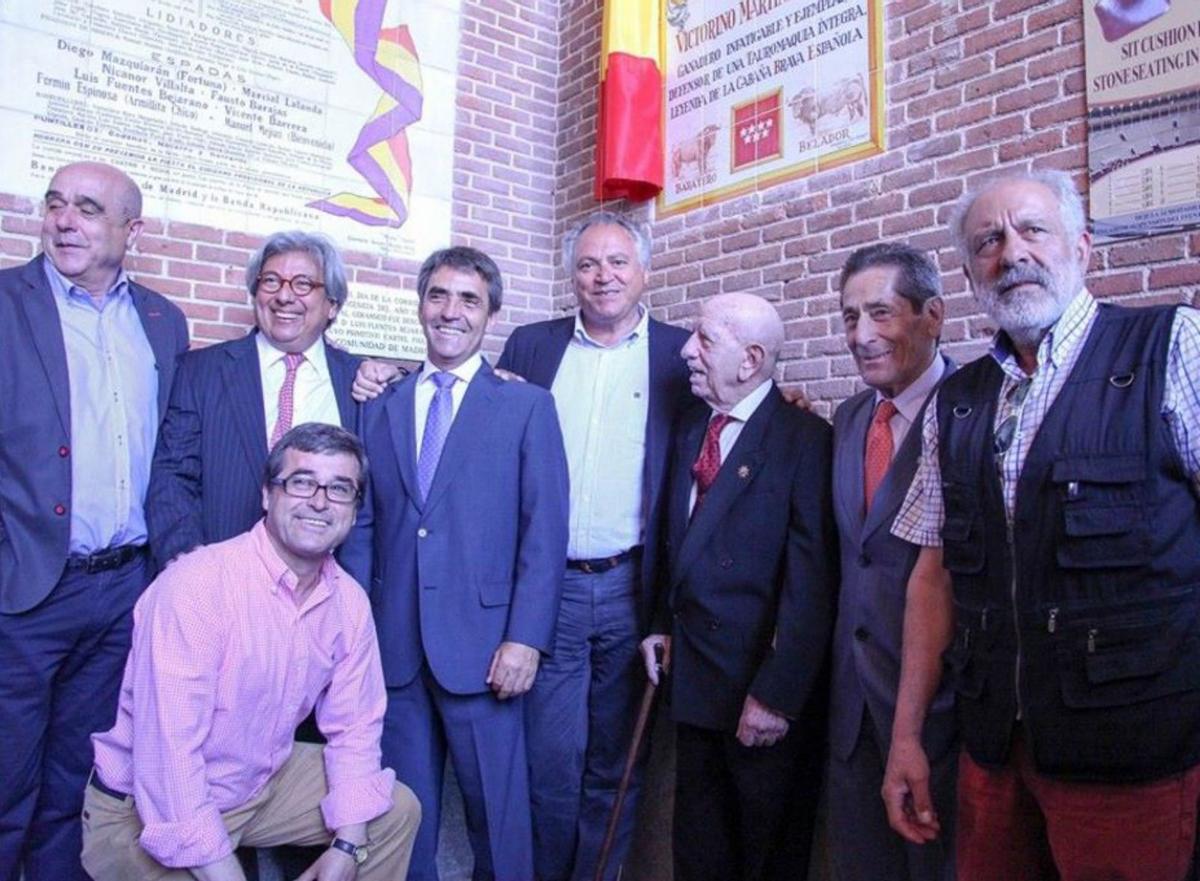 Miembros del Foro, en el homenaje a Victorino Martín en Las Ventas. | F. T.