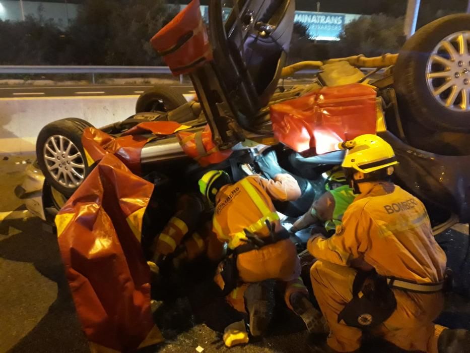 Un accidente corta el tráfico en la A-3 a la altura de Riba-roja