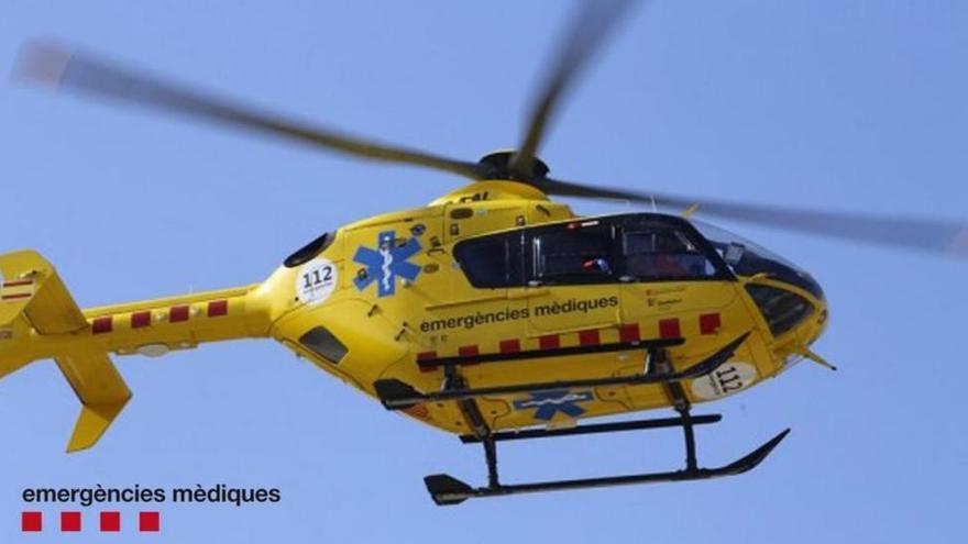 Muere un motorista al chocar con una furgoneta en Barcelona