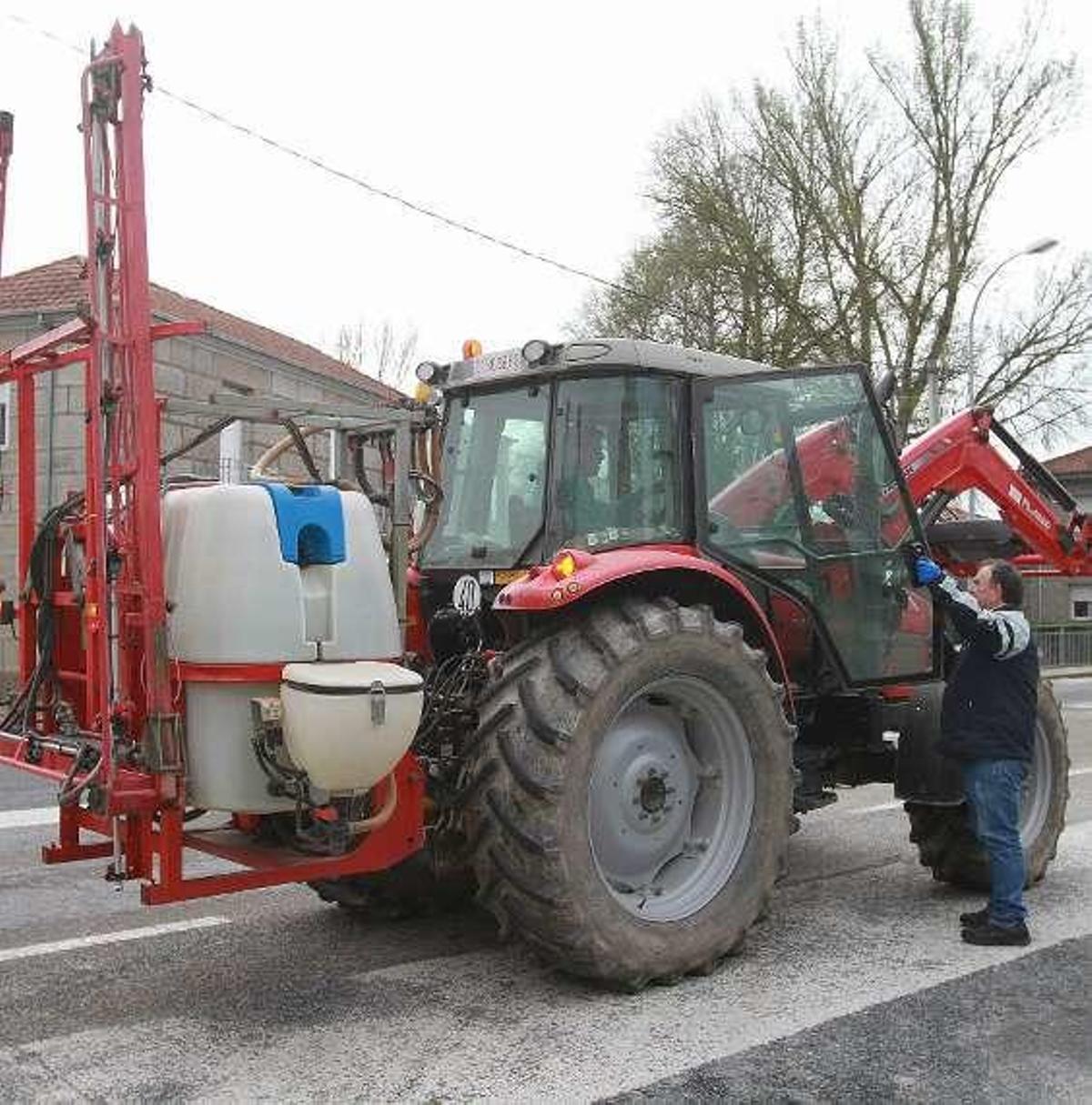 Agricultores de Xinzo se ofrecen a Xunta y concellos para desinfectar