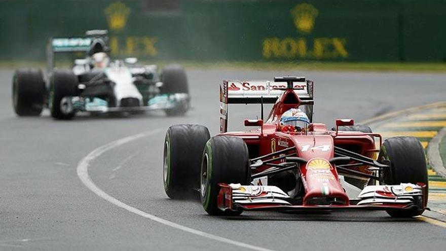 Alonso, con Hamilton detrás, en la clasificación.