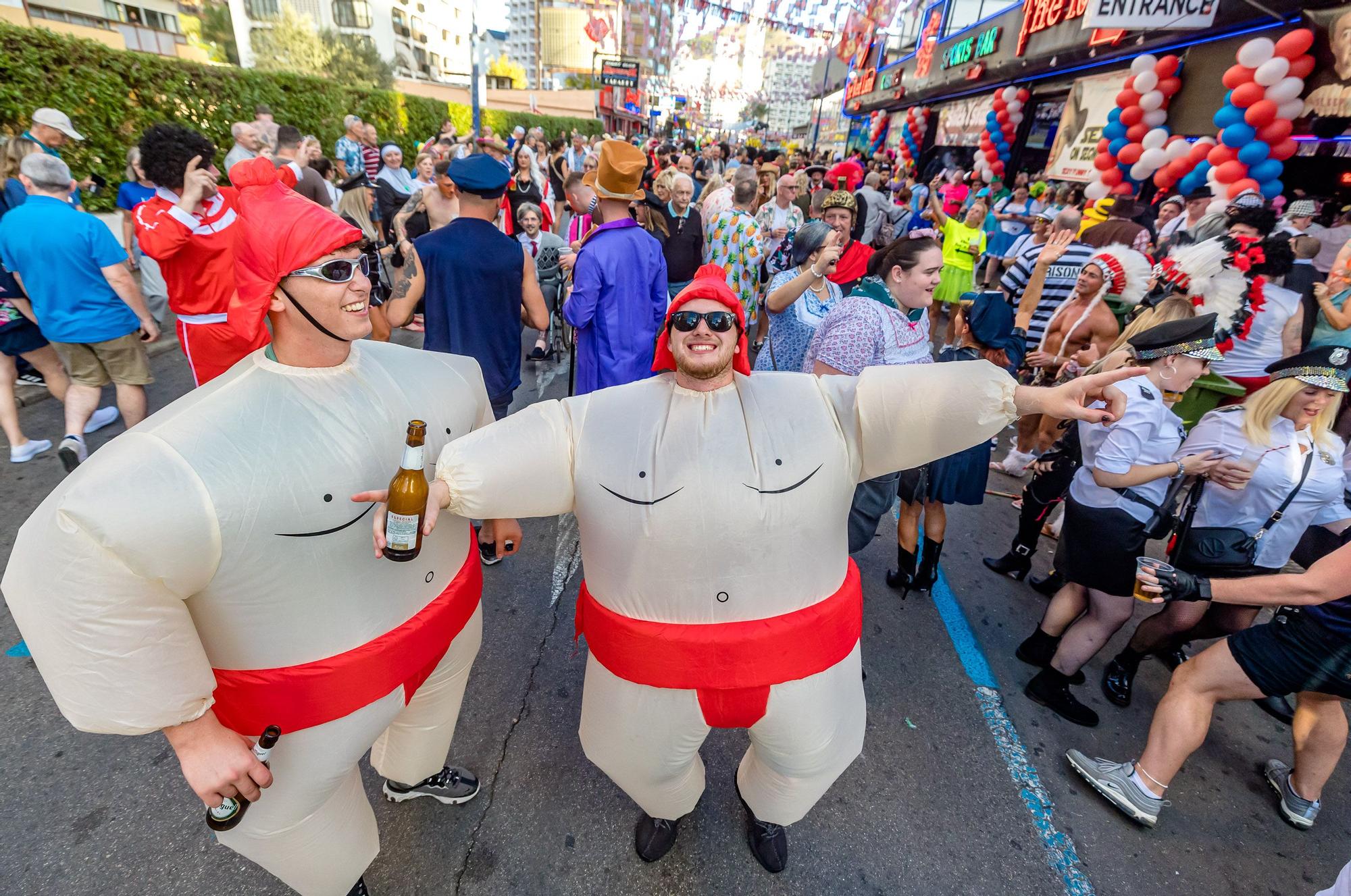 La "Fancy Dress" llena de disfraces Benidorm