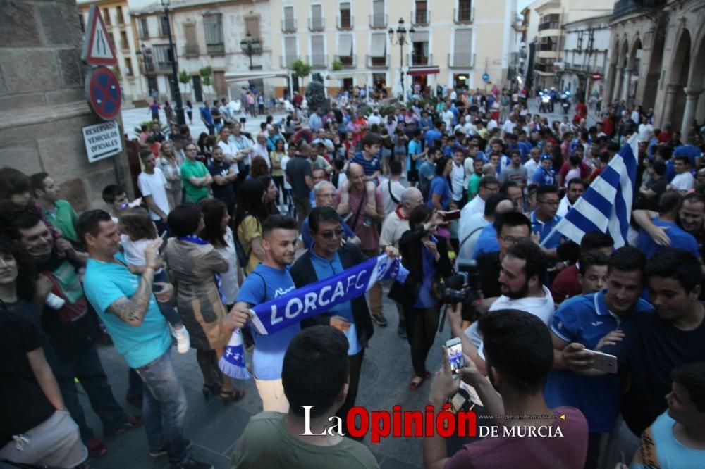 Recepción al Lorca por el ascenso