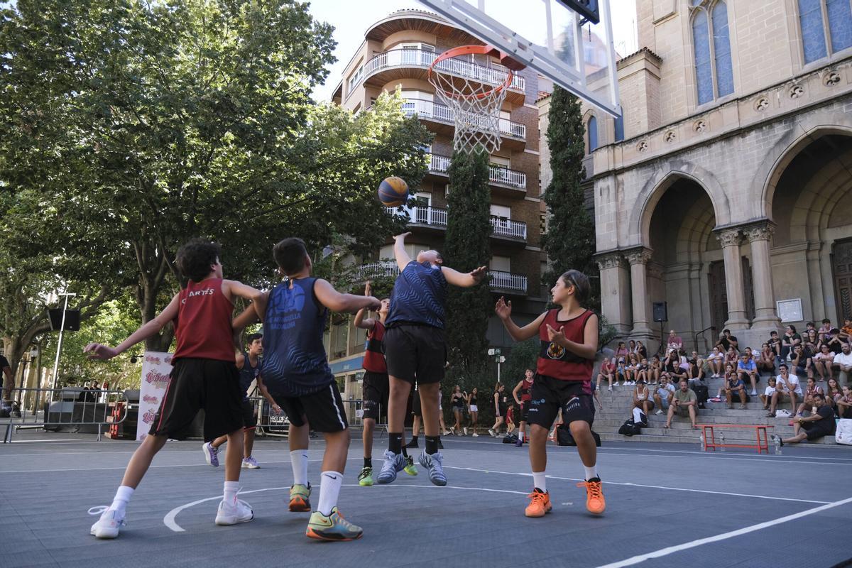 Imatges del 3x3 de la Festa Major de Manresa
