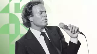 Julio Iglesias, bajo un sol menguante