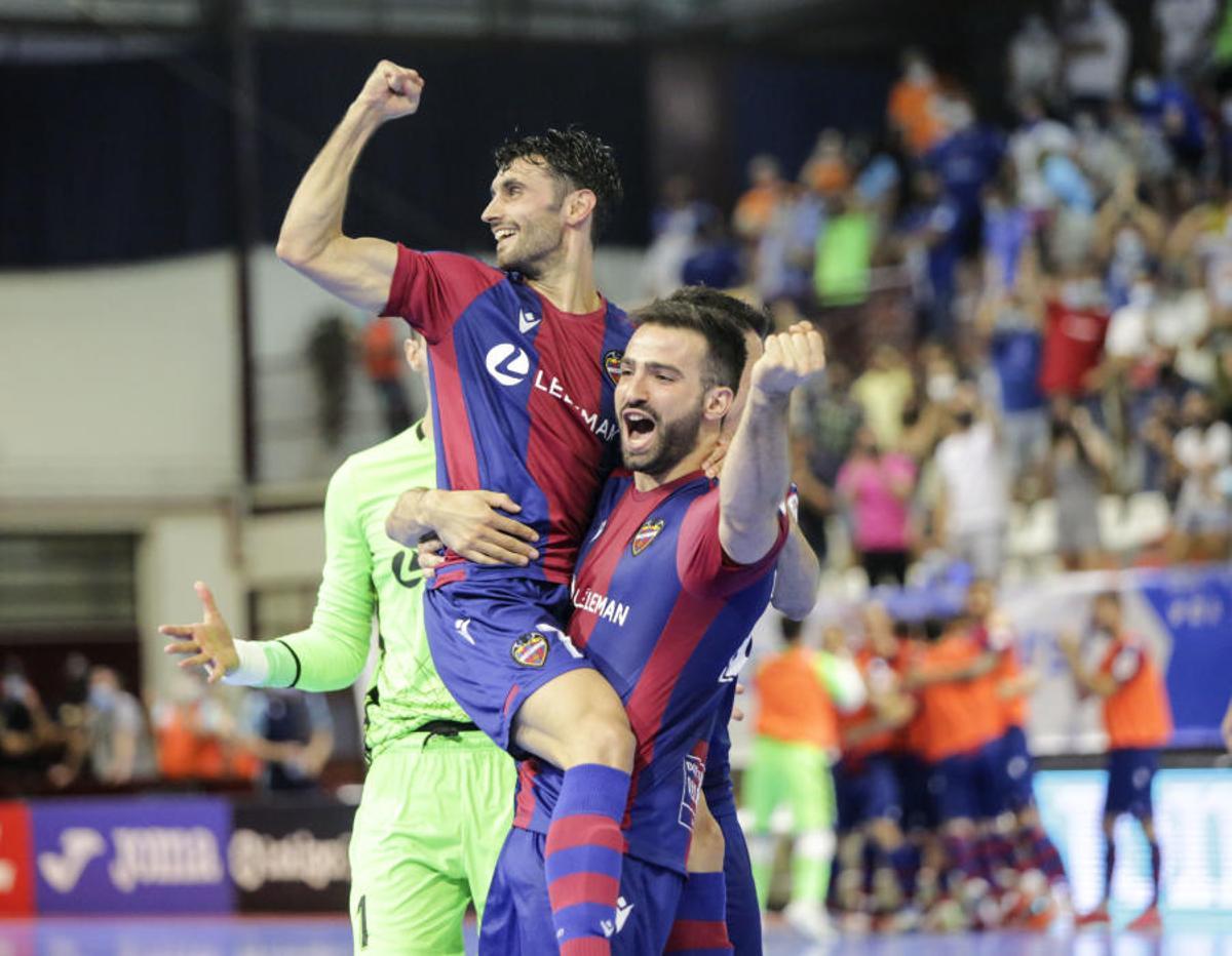 Levante - Valdepeñas: Las mejores fotos del duelo Levante - Valdepeñas: Las mejores fotos del duelo