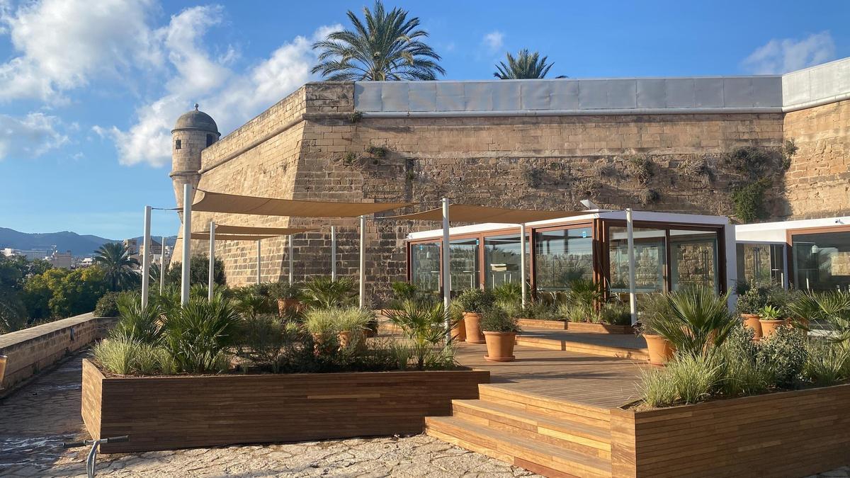 VÍDEO: Así ha quedado el nuevo bar restaurante del museo Es Baluard tras la finalización de las obras en la muralla renacentista de Palma