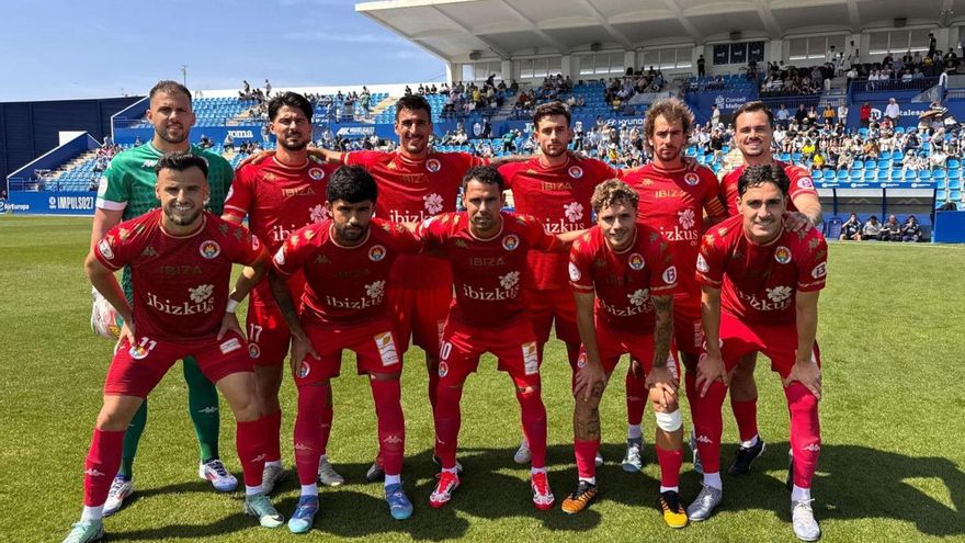 Imagen de la última alineación en Liga de la SD Ibiza, el pasado 4 de mayo, desde cuando no hay novedades deportivas. | SDI