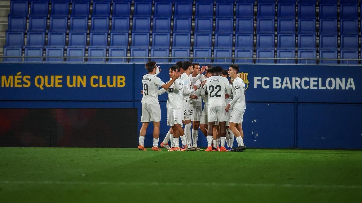 El Mestalla celebra el tanto de Víctor JR