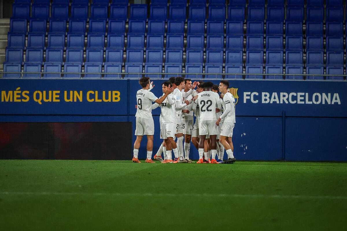 El Mestalla celebra el tanto de Víctor JR