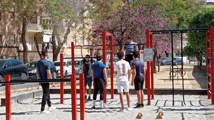 El Ayuntamiento de Murcia apuesta por los gimnasios al aire libre con monitores