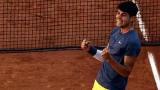 Un Alcaraz indestructible se gana su primera final en Roland Garros