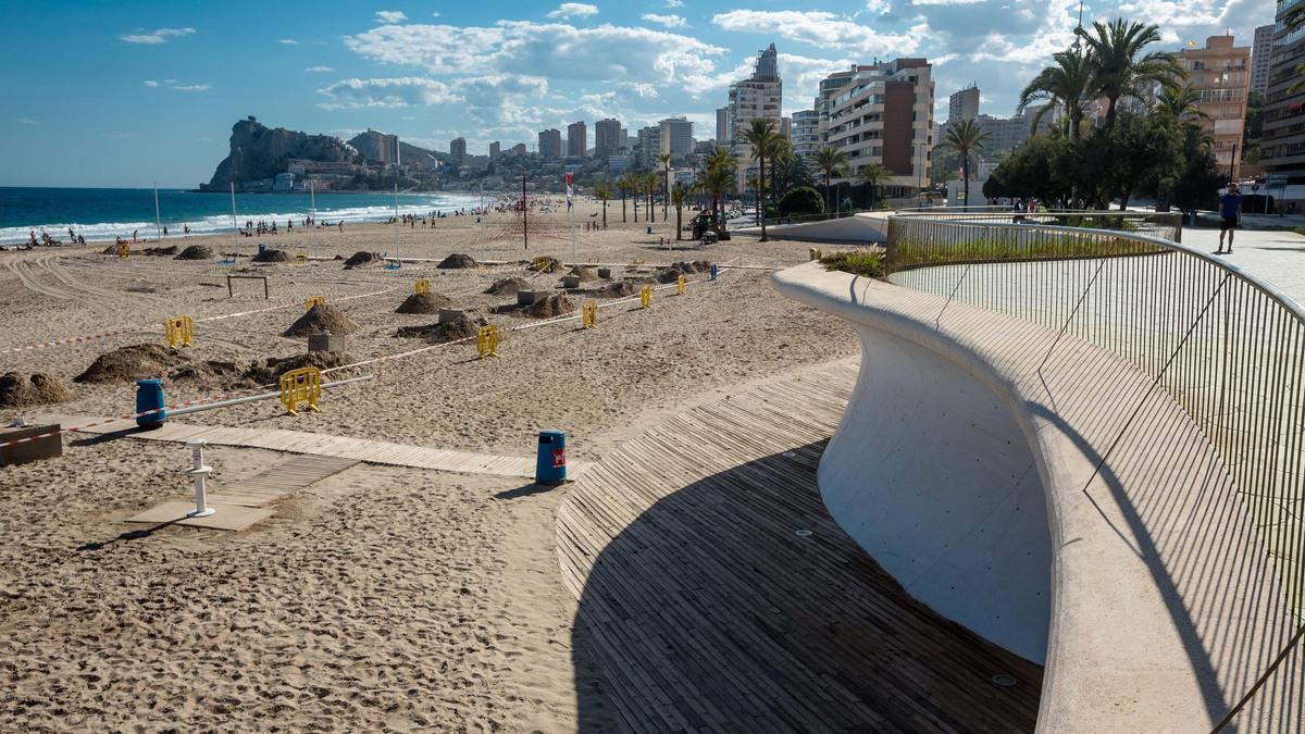 La playa de Poniente de Benidorm, en una imagen de archivo.