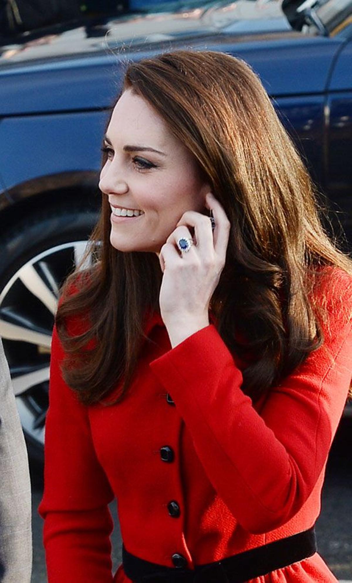 Kate Middleton con traje rojo de Luisa Spagnolo