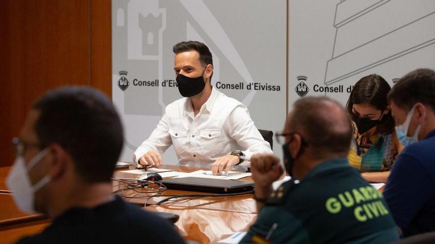 El PSOE califica de &quot;fracaso&quot; el servicio de detectives del Consell de Ibiza