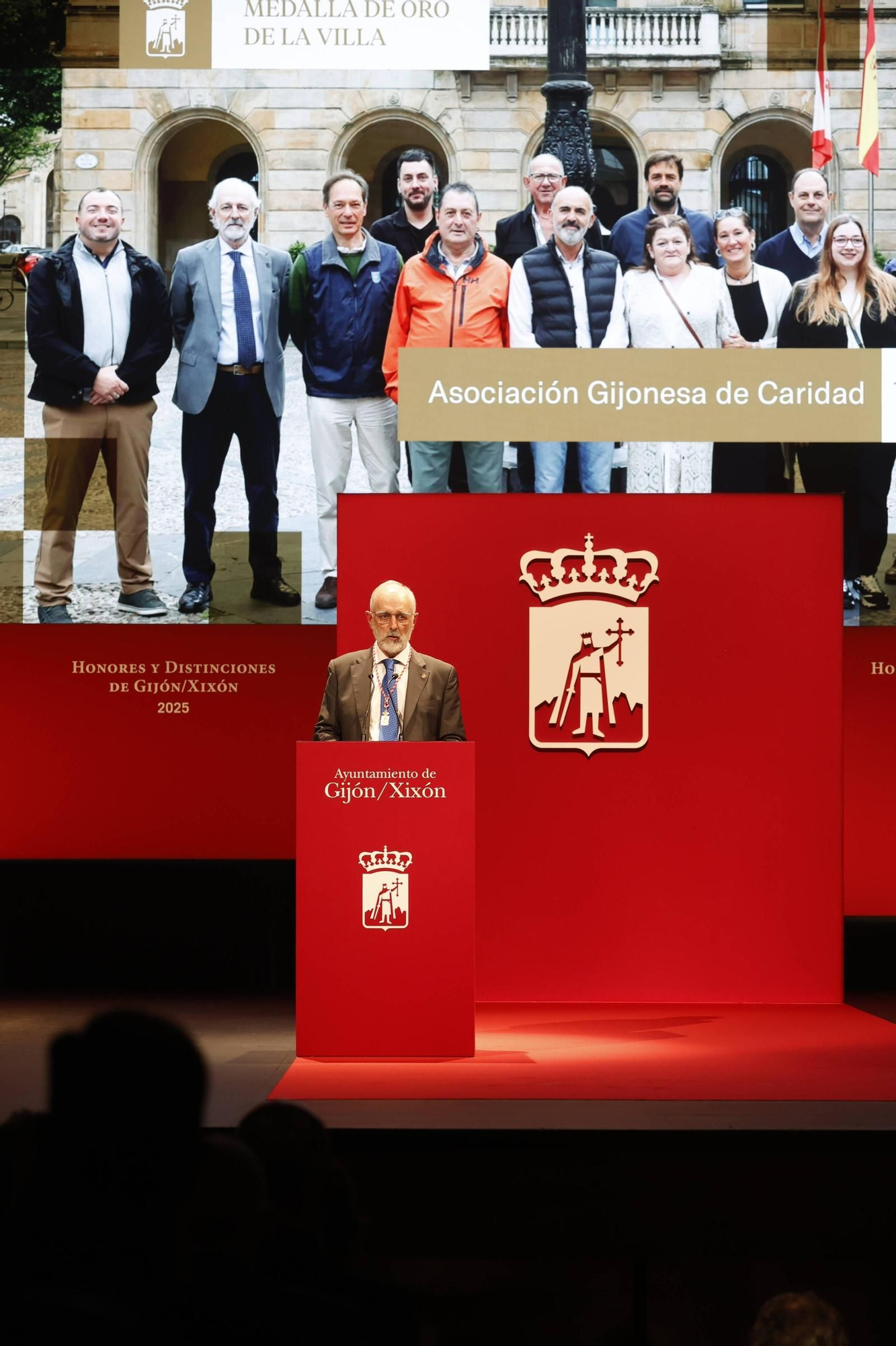 La entrega de medallas y distinciones de Gijón, en imágenes
