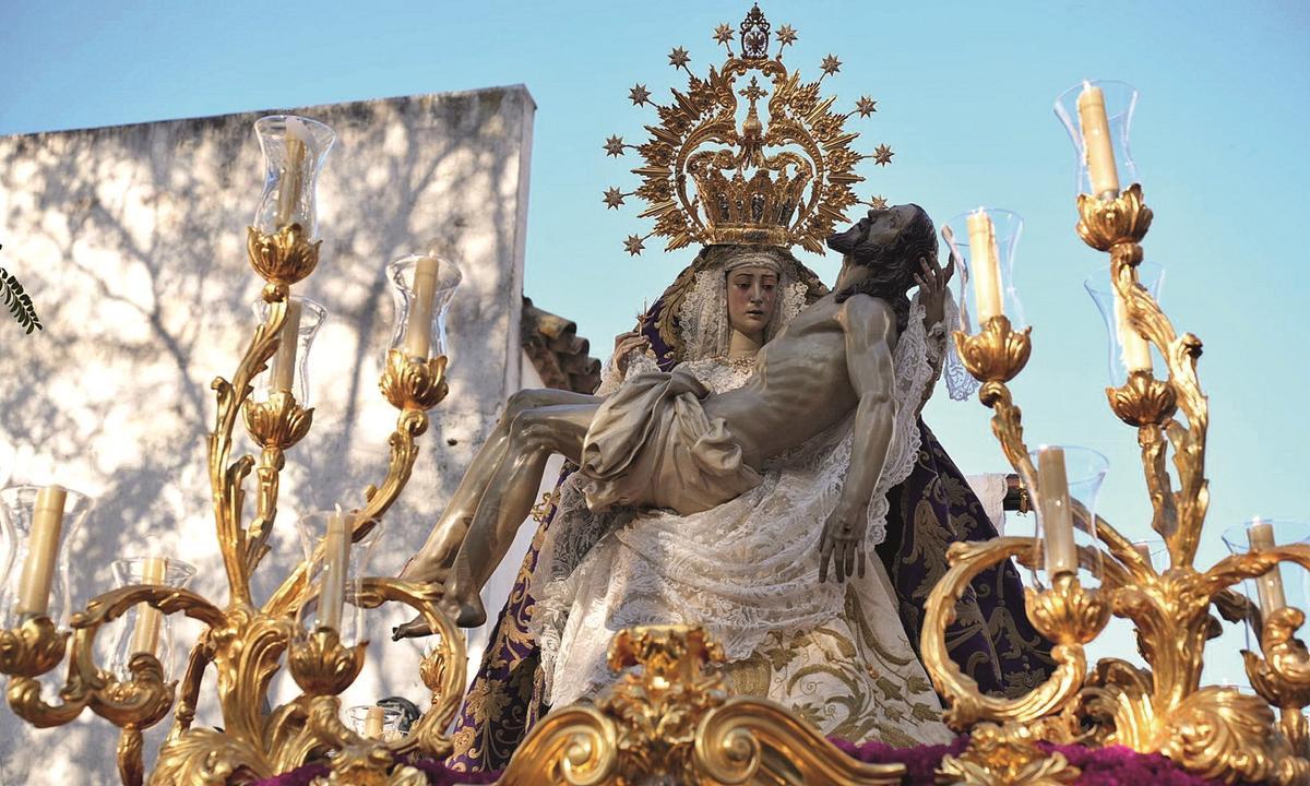 Hermandad de las Angustias. Su acción social se extendió más allá de la cofradía en sus comienzos.