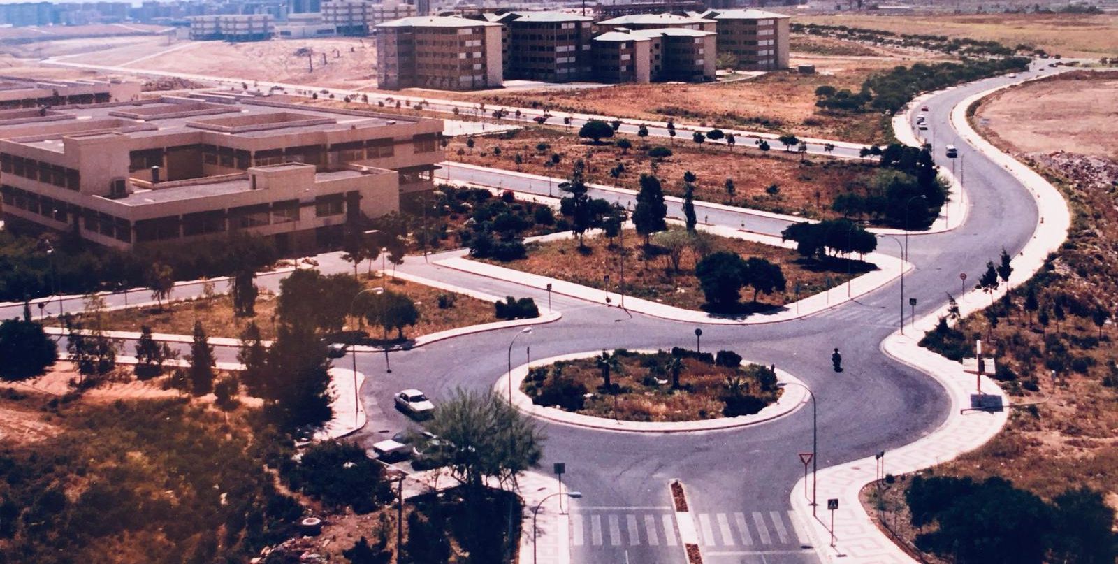 Imagen antigua del Hospital Clínico de Málaga, que este 2024 cumple 35 años.