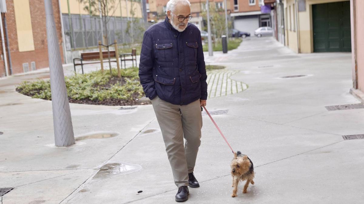 VÍDEO: Los vecinos de La Calzada celebran la construcción de 150 plazas de aparcamiento: “Había que solucionar el problema”