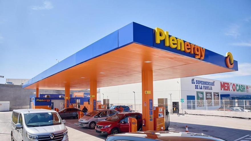 Cuatro de cada diez conductores extremeños prefieren las gasolineras de bajo precio, según una encuesta
