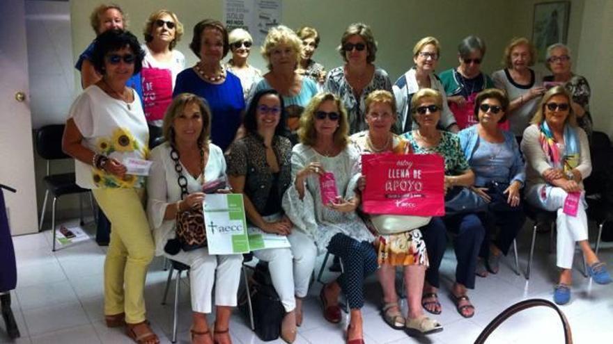 La campaña «Súmate  al Rosa» llega a Castelló