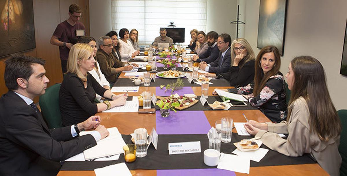 Profesionales de la sanidad privada debaten en INFORMACIÓN sobre el papel que tienen en la sociedad