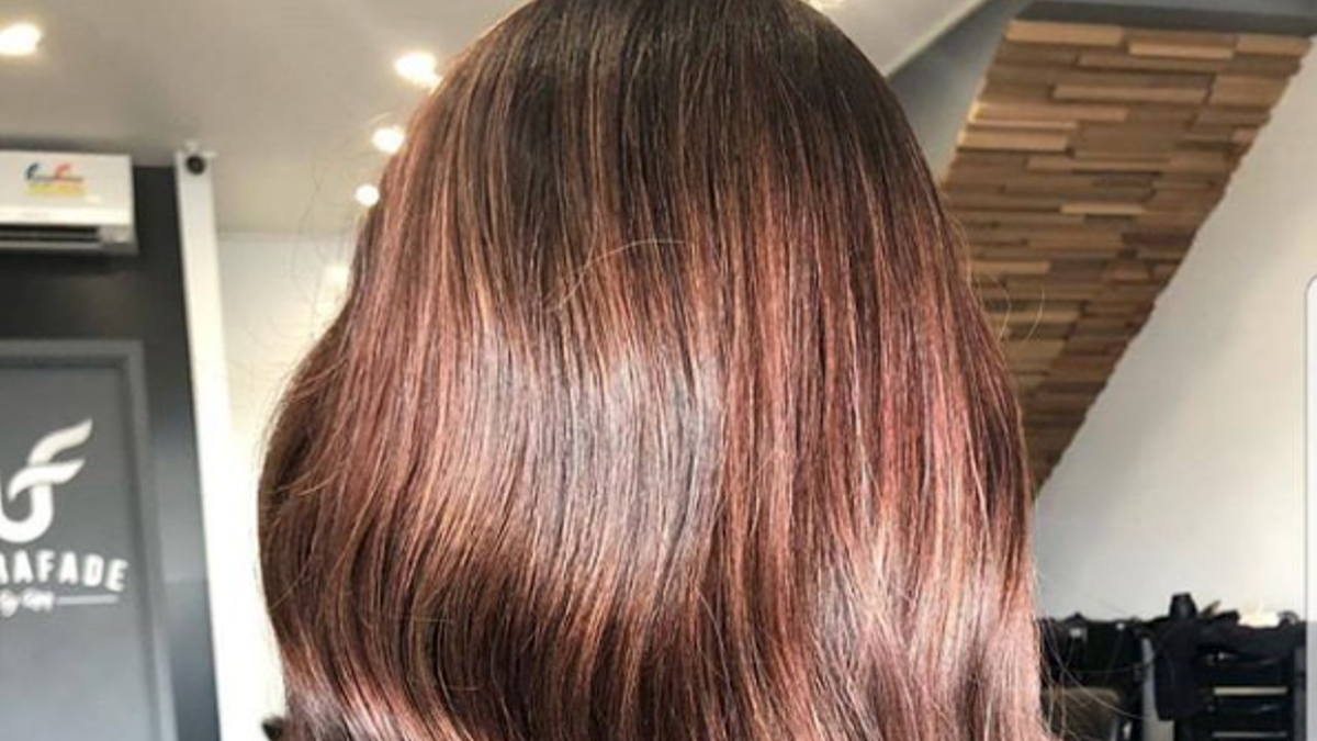 Pelo rosado... ¡Para morenas!