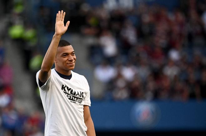 ¡Mbappé 2025! Así fue el anuncio oficial del PSG